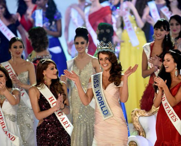 ملكة جمال العالم لعام 2014 ... رولن ستروس ملكة جمال جنوب إفريقيا