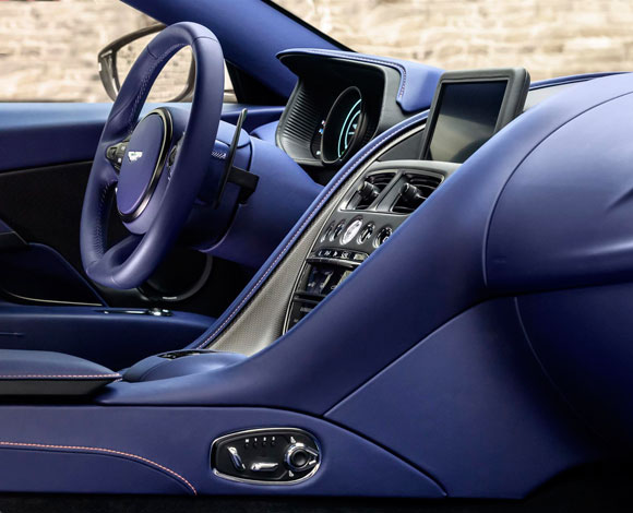 DB11 تُقدم الآن مع محرك فئة V8