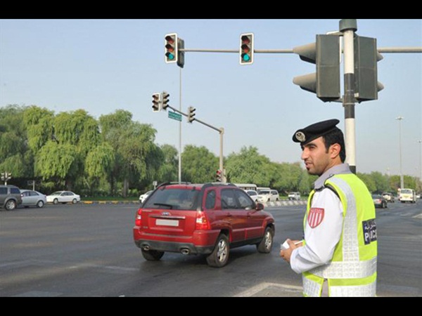 دبي تعلن عن أهم 3 مسببات لحوادث الطرق في المدينة