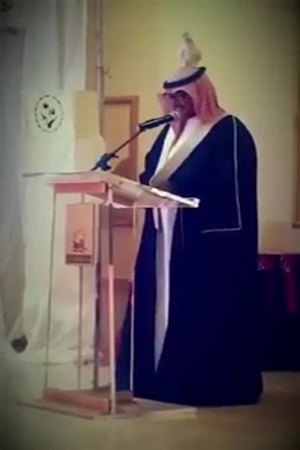 حمامة تثير ضحك الحضور لهذا السبب .. فيديو