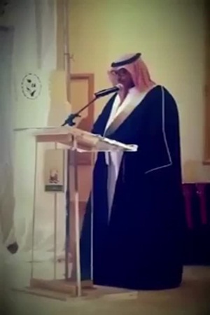 حمامة تثير ضحك الحضور لهذا السبب .. فيديو
