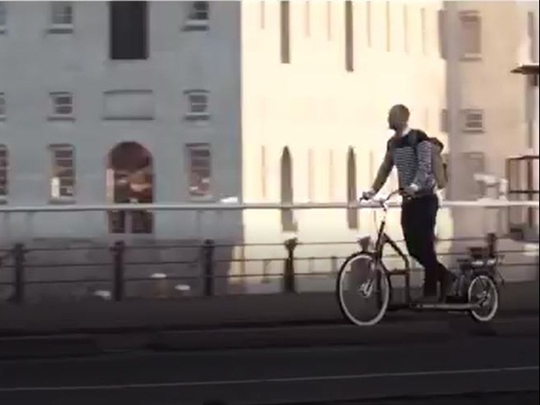 اختراع مذهل .. مزيج من الدراجة والسير .. فيديو