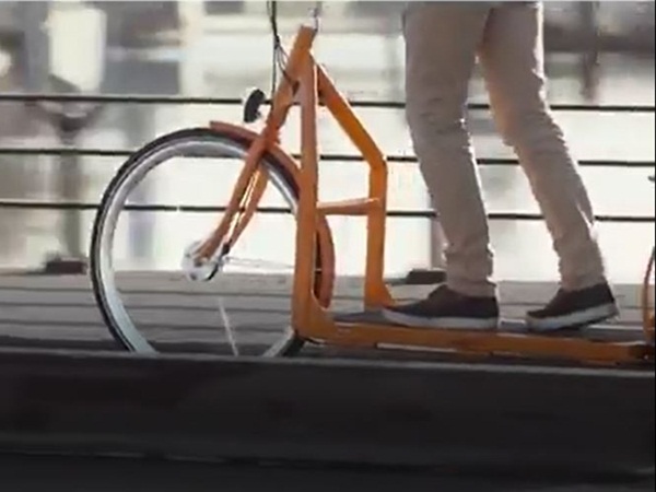 اختراع مذهل .. مزيج من الدراجة والسير .. فيديو