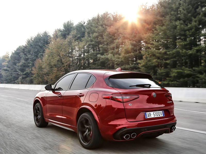 سيارة Alfa Romeo Stelvio تتفوق على الموديلات الألمانية