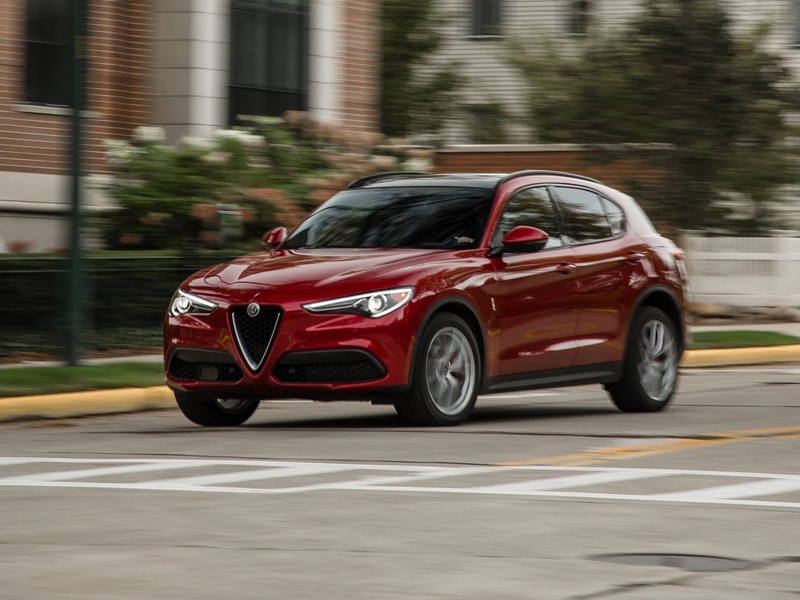 سيارة Alfa Romeo Stelvio تتفوق على الموديلات الألمانية