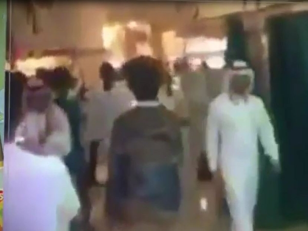 حفل تخرج مختلط لكلية طب الطائف .. والجامعة تنفي