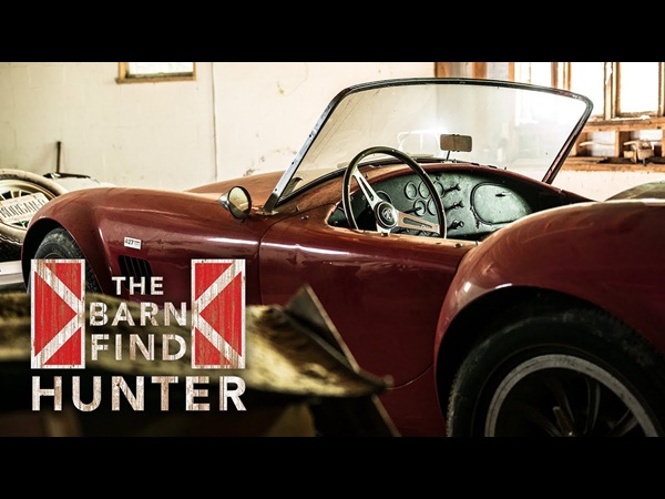 يعثرون على كنز مخبأ في مرآب سيارة مهجور .. فيديو