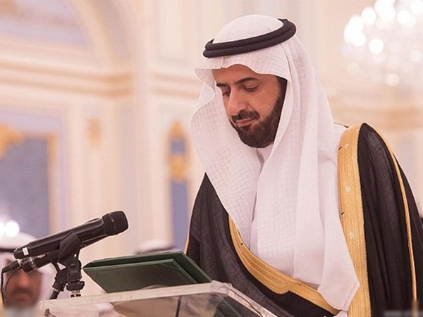 شاهد لماذا وقف هذا المواطن عند أحد البيوت ليدعي لصاحبها