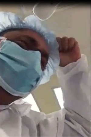 شاهد رده فعله بإنجابه ولدًا بعد خمس بنات