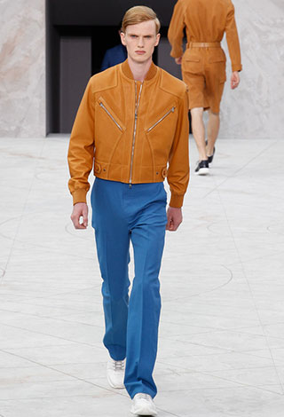 Volez, Voguez, Voyagez مع مجموعة Louis Vuitton الجديدة
