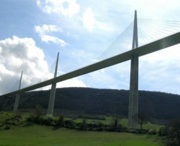 جسر Millau أطول وأعلى جسر في العالم... بالصور