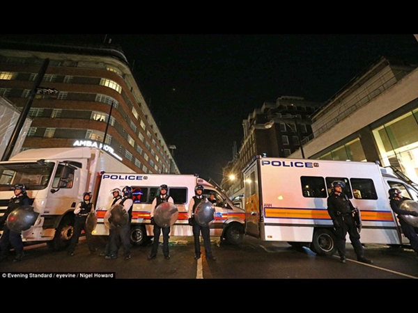 تحوّل معركة مياة إلى معركة حقيقة ومقتل شخص طعنً بالساطور .. شاهد التفاصيل
