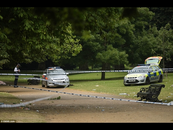 تحوّل معركة مياة إلى معركة حقيقة ومقتل شخص طعنً بالساطور .. شاهد التفاصيل