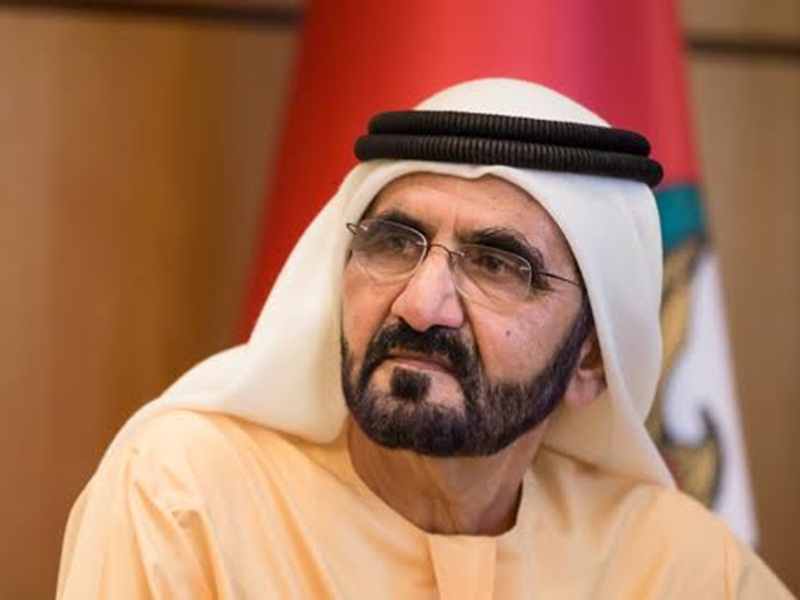 فيديو يوثق لحظة رفع محمد بن راشد لعَلَم الإمارات في ساحة "برج خليفة"