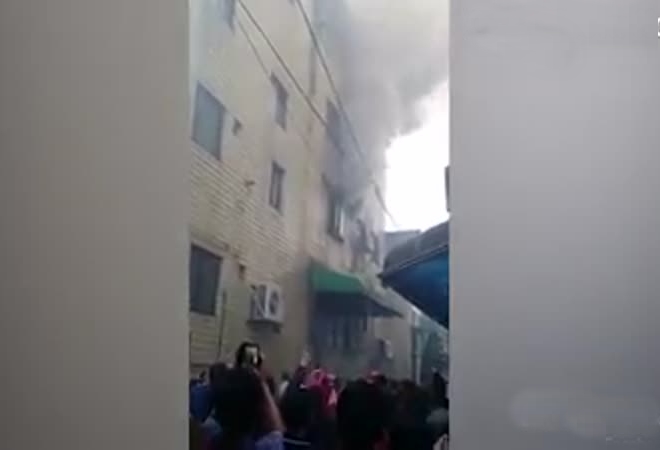 لماذا ألقت هذه السيدة أطفالها من نافذة المنزل