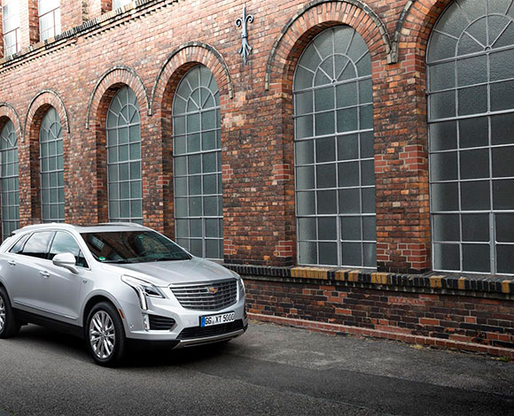 كاديلاك XT5 الجديدة: الفخامة في سيارة عائلية من طراز كروس أوفر