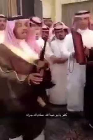 شاهد بماذا تفاخر بإعطائه كهدية زفاف