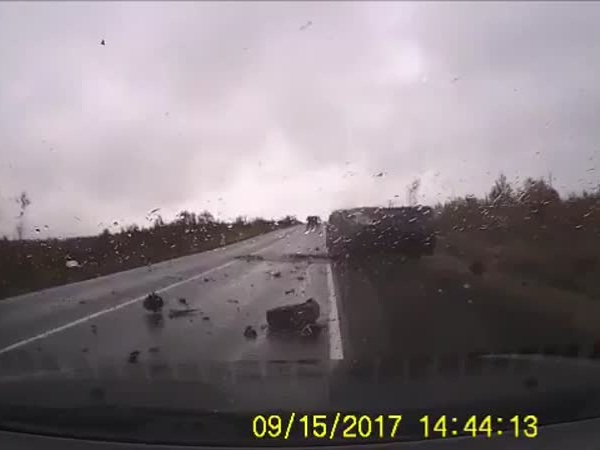 إصابة قائد قوات روسية في حادث سير غريب .. فيديو