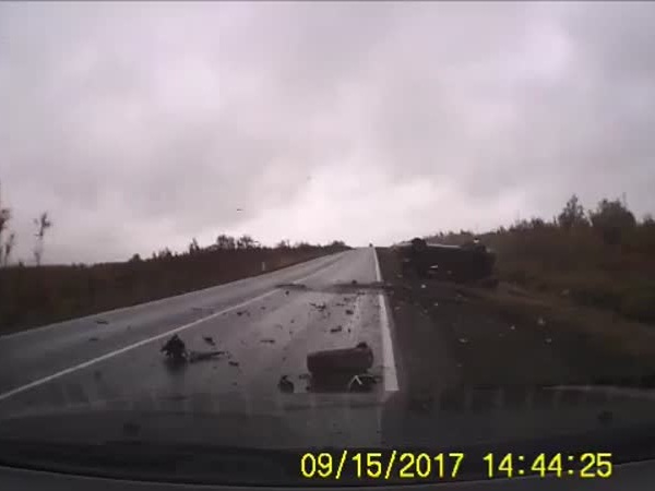 إصابة قائد قوات روسية في حادث سير غريب .. فيديو