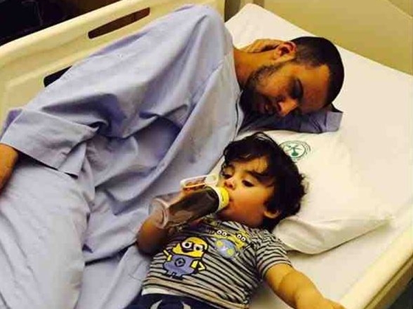 بالصور: جندي يروي قصة انفجار لغم بوجهه خلال إنقاذه لزميله