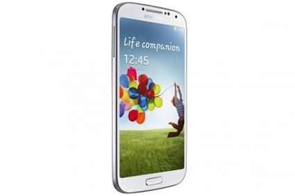 رائد يكشف تفاصيل S4 Galaxy الجديد من سامسنونغ