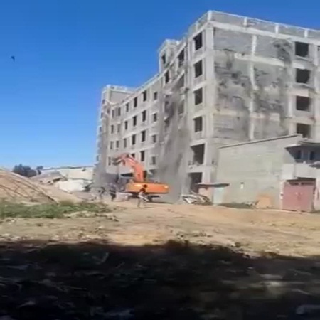 مالذي يمكن أن يحدث ‘عند زالة عمود من مبنى بدون دراسة .. شاهد الفيديو لتعرف