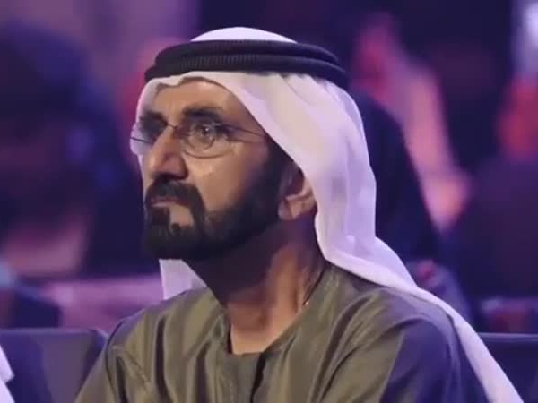 شاهد دموع محمد بن راشد في صنّاع الأمل