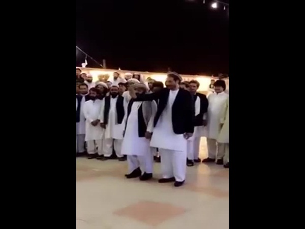 فيديو لسعوديين يحضرون حفل زفاف مقيم أفغاني وتقديم العانية