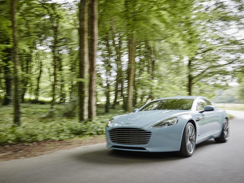 رؤية فريدة في ابتكارها: Hackett London تطلق النسخة المحدودة Aston Martin Q Rapide S