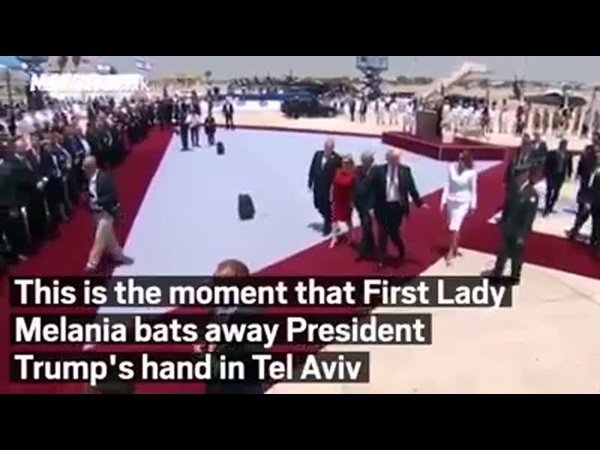 شاهد الموقف المحرج الذي وضعت فيه ميلانيا ترامب زوجها