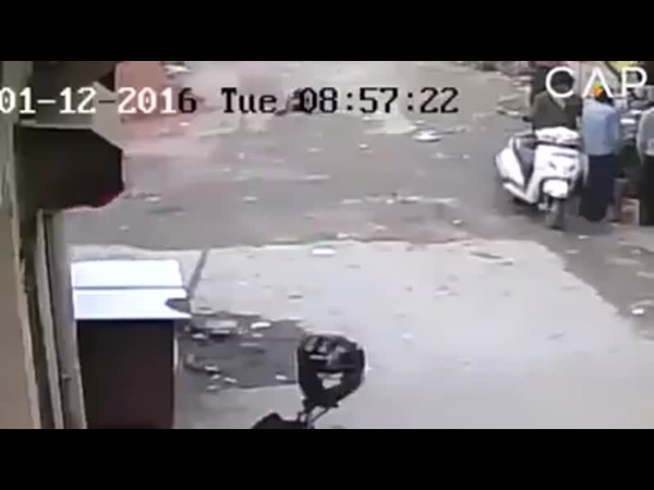 شاهد كيف أنقذتها عثرتها من الموت المحقق