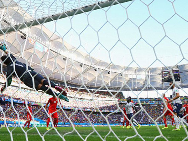  المنتخب الفرنسي يلعب أحد أروع مبارياته منذ زمن ويطيح بالمنتخب السويسري 5-2