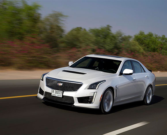 كاديلاك CTS-V 2016 قدرات حقيقية للقيادة ضمن الحلبات
