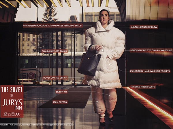 بذلة النوم المحمولة للنوم في المواصلات العامة