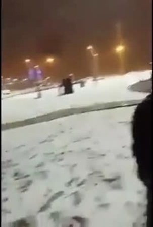 شاهد فرحة مواطني المملكة بهطول الثلوج
