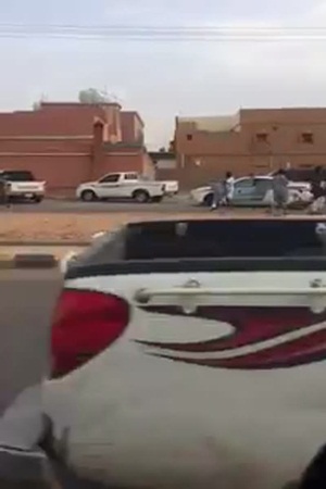 إيقاف المعتدين على رجل مرور في المملكة