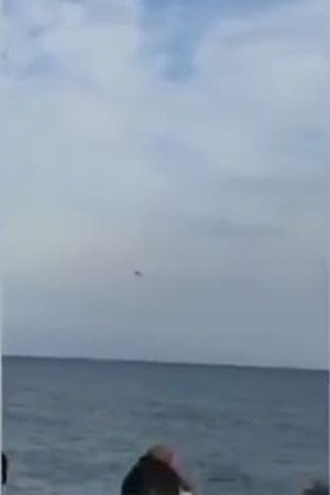 عطل بمقاتلة يتسبب في حادث مؤسف وإحراج كبير .. فيديو