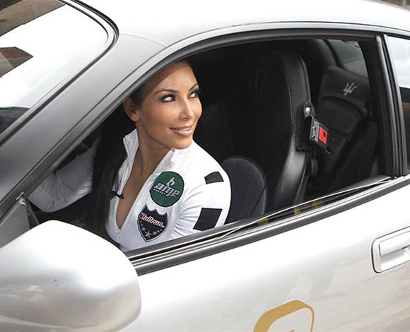 جولة بالصور على عالم سيارات عائلة "كارديشيان"