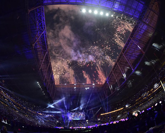 عرض احتفالي رائع جداً لنهائي الـ "Super Bowl" احيته كاتي بيري