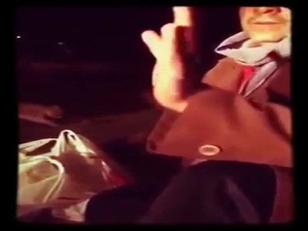 الرفق بالحيوان .. شاهد ماذا يفعل هذا العامل يوميًا