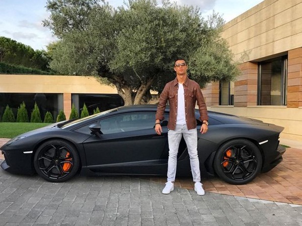 لماذا استقل رونالدو الإسعاف وذهب إلى المستشفى