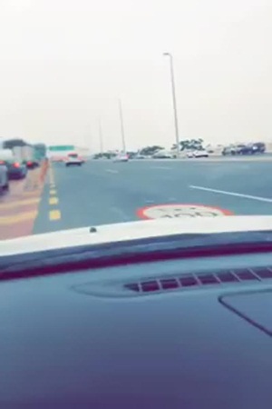 إصابة شخص دهسًا في جدة .. والسبب الهاتف الجوال