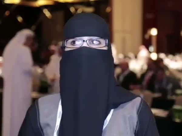 الغامدي خبيرة النانو وبائعة الشاورما .. في ملتقى تكنولوجيا السلامة في دبي