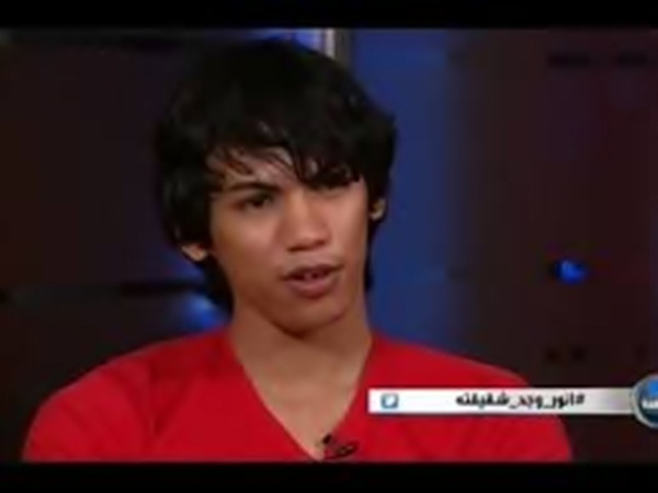 بعد فراق أكثر من 20 عامًا .. شاب سعودي يعثر على أخته