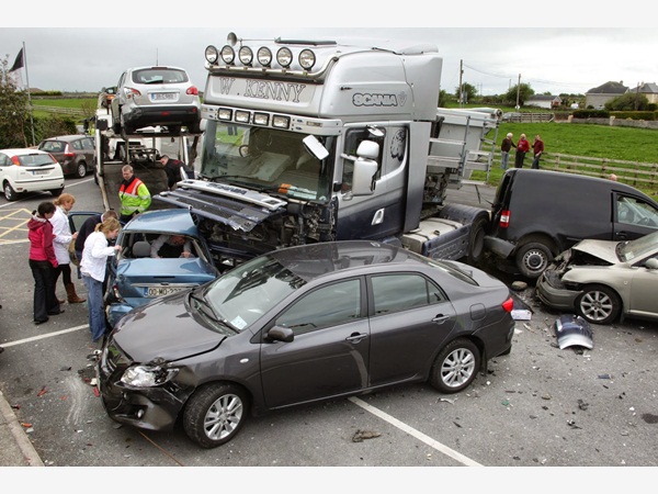 فيديو صادم .. يصور لحظة اصطدامه بنفسه