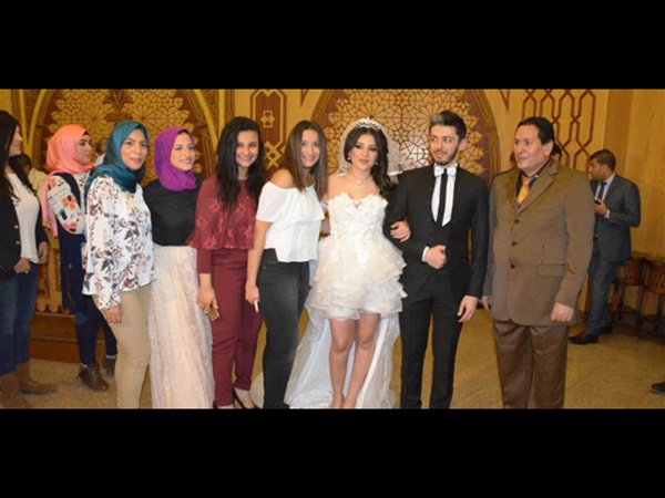 رفنانة مصرية تتعرض للتجريح يوم زفافها