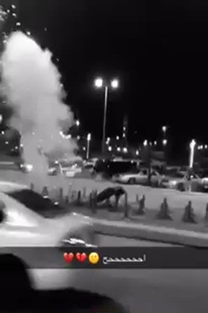 فيديو مفجع .. الألعاب النارية تتسبب في وفاة مواطن