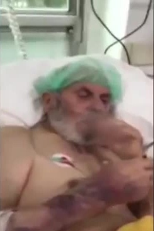 بالفيديو .. ماذا فعلن هذه الممرضات في العجوز المريض وأثار الغضب