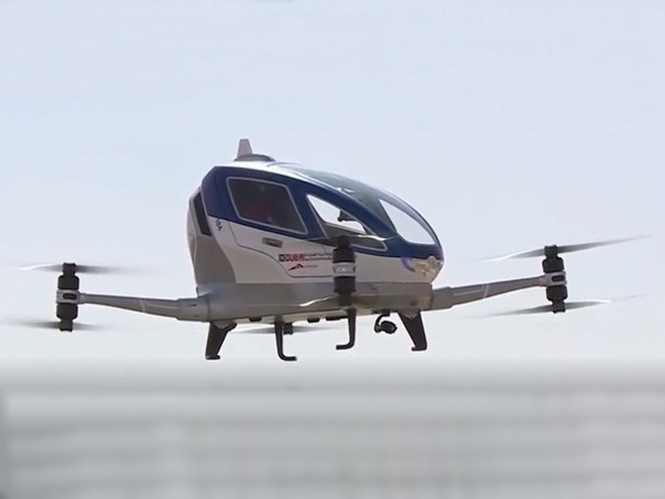 التاكسي الطائر .. الآن في الإمارت .. فيديو