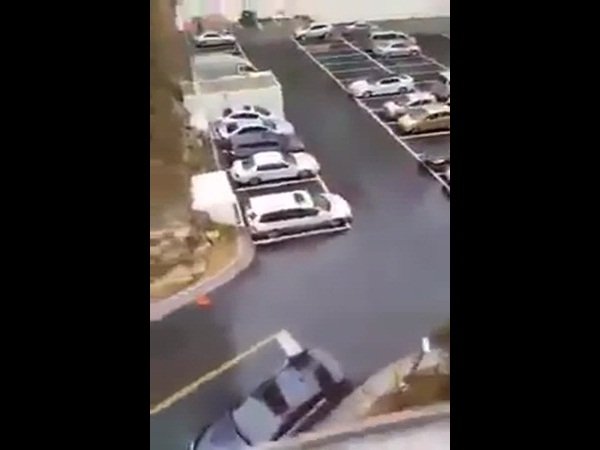 نسيت إعطاء زوجها وجبة الغداء .. شاهد الطريقة المبتكرة لكيف أوصلتها له